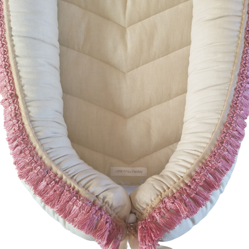 Babynest - Unbleached Cotton & Pink Tassle Trim