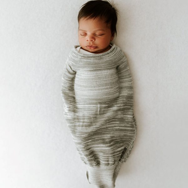 Grey Swaddelini